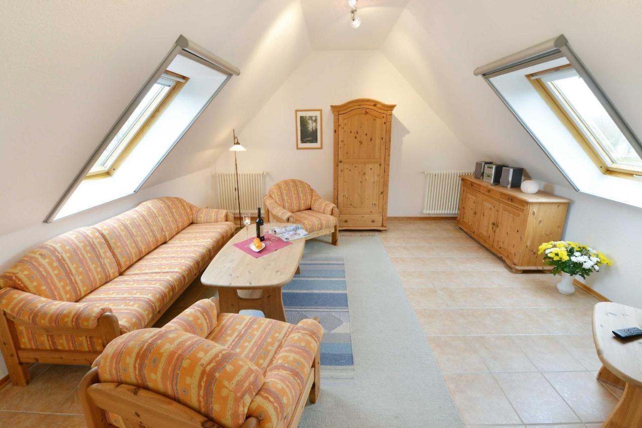 Stoertebeker Appartements - "Stoertebeker Pferdehof" Ралсвиек Стая снимка