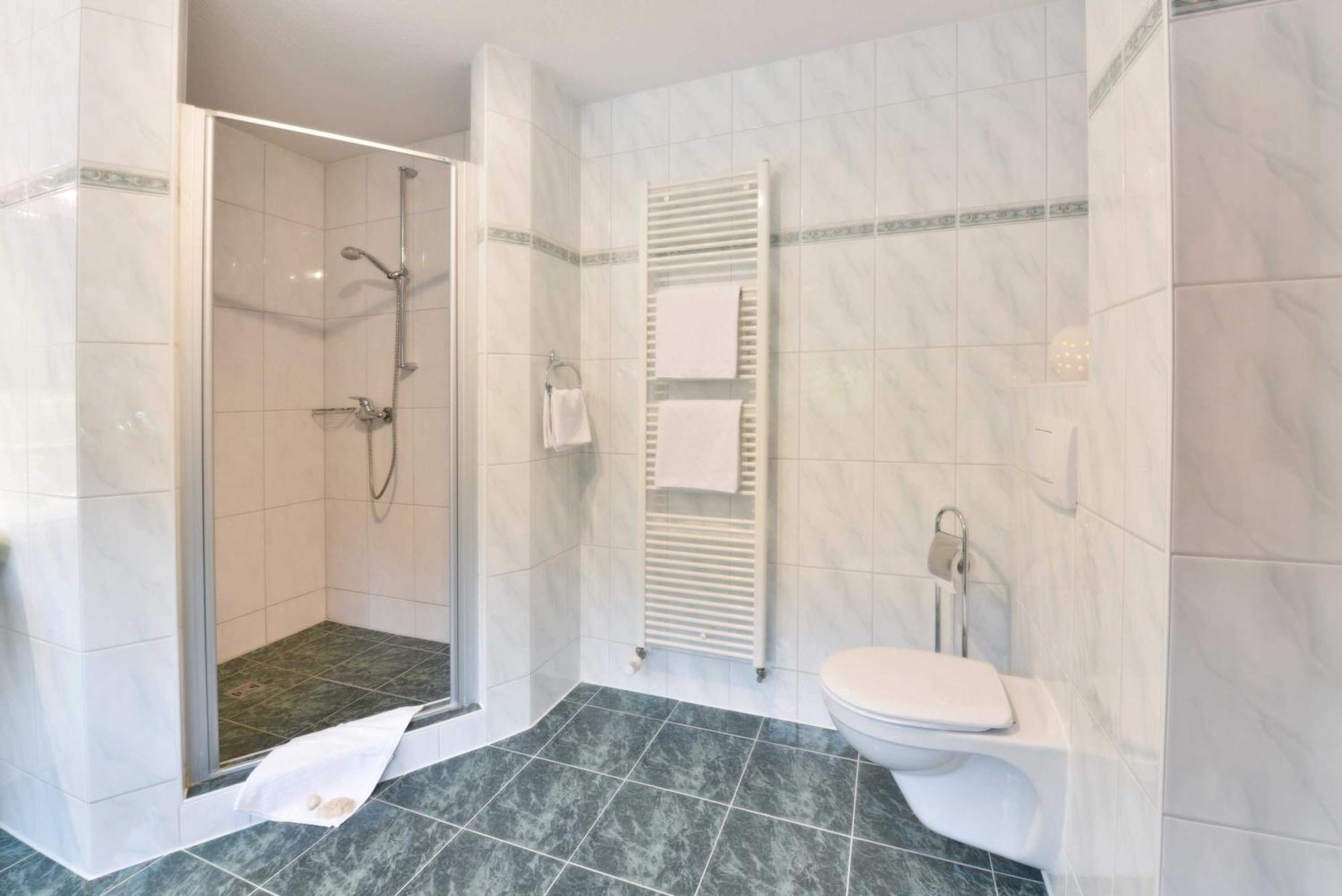 Stoertebeker Appartements - "Stoertebeker Pferdehof" Ралсвиек Стая снимка